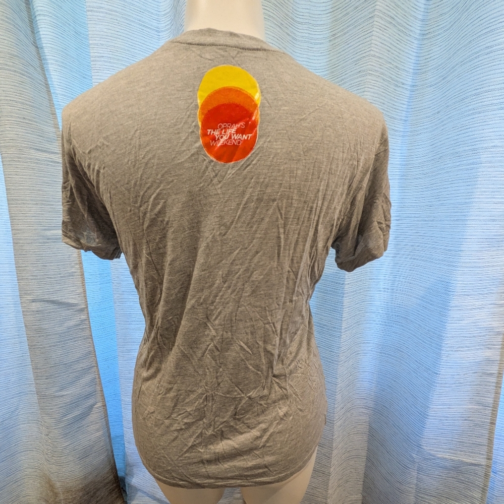 Peace Love & Oprah Graphic Tee - Size L - Picture 5 of 5